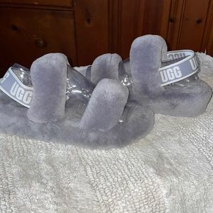 NWOT Authentic purple plush UGG. Beautiful color size 6 No box (with dust bag).